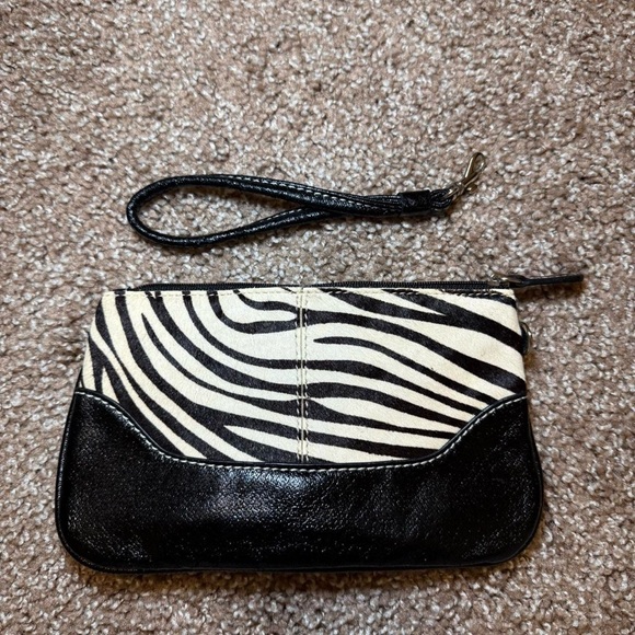 Wilson’s Leather Y2K Black & Cream Zebra Print Silver Chain Clutch Wristlet - Picture 3 of 8